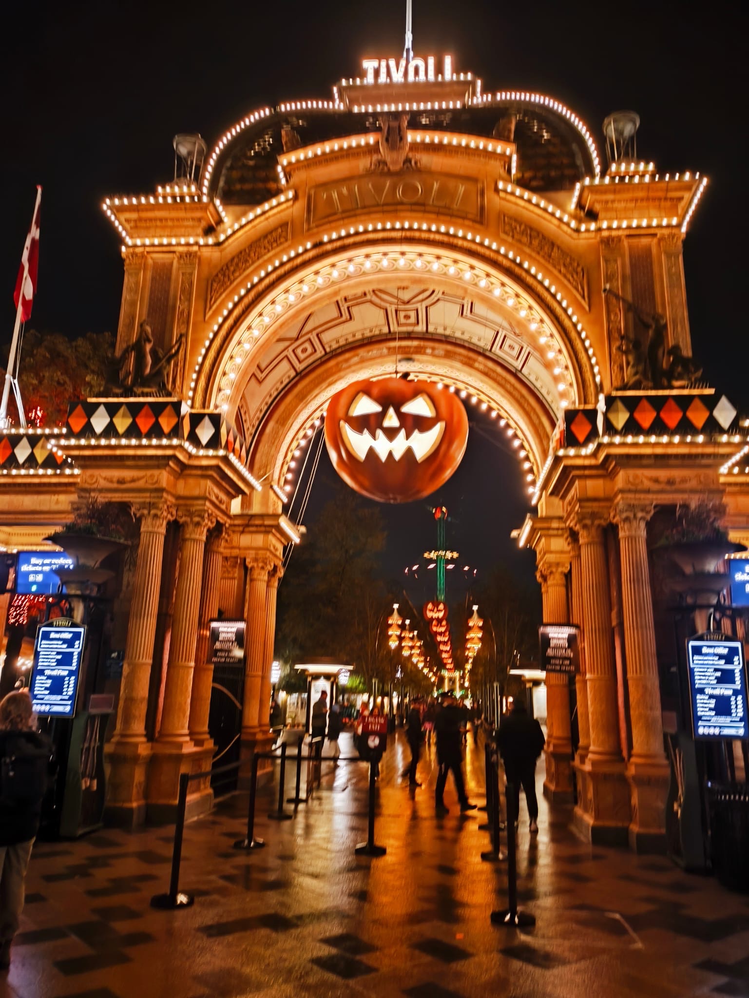 Tivoli (Kopenhagen) Vergnügungs- und Erholungspark in Kopenhagen, Dänemark