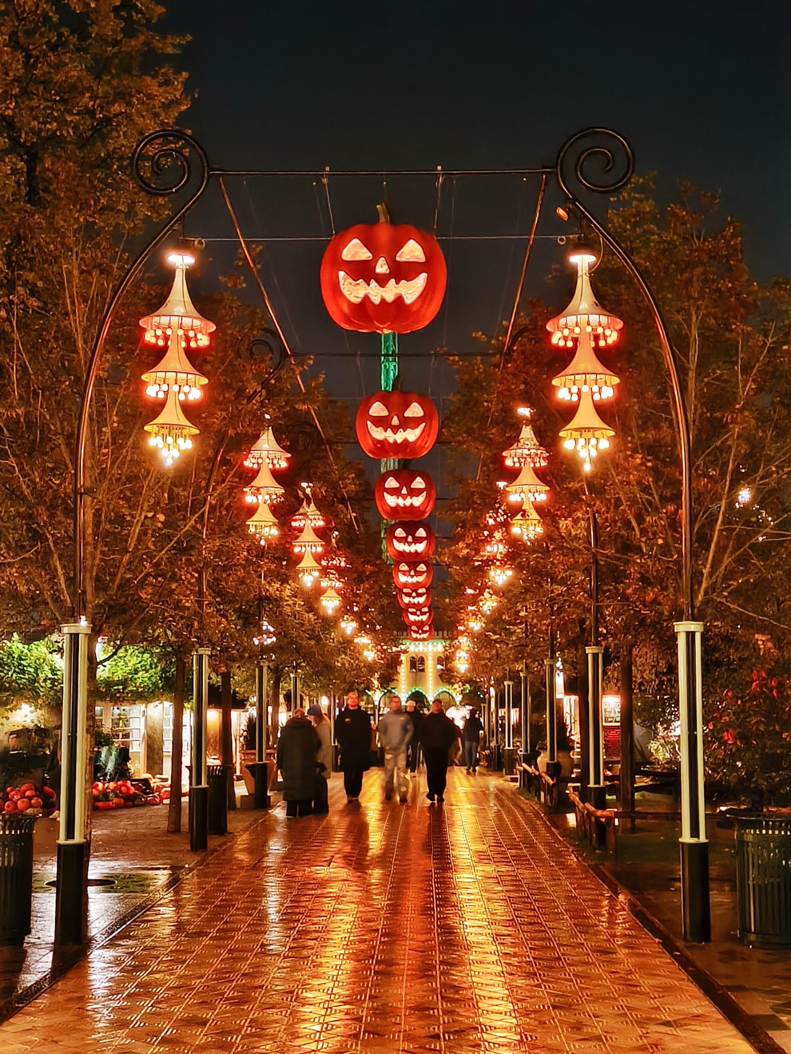 Tivoli (Kopenhagen) Vergnügungs- und Erholungspark in Kopenhagen, Dänemark